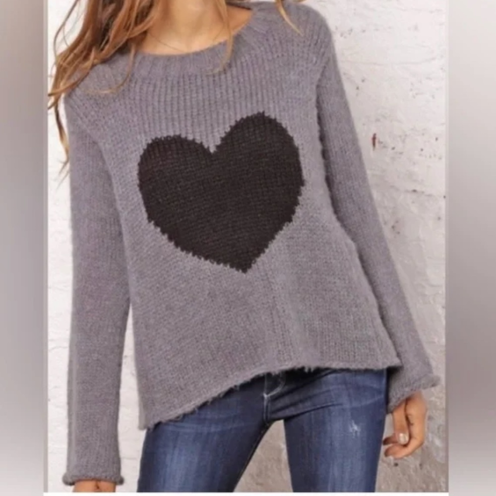 Wooden Ships Gray Black Heart oversized Crew Neck Sweater Women M/L Valentines